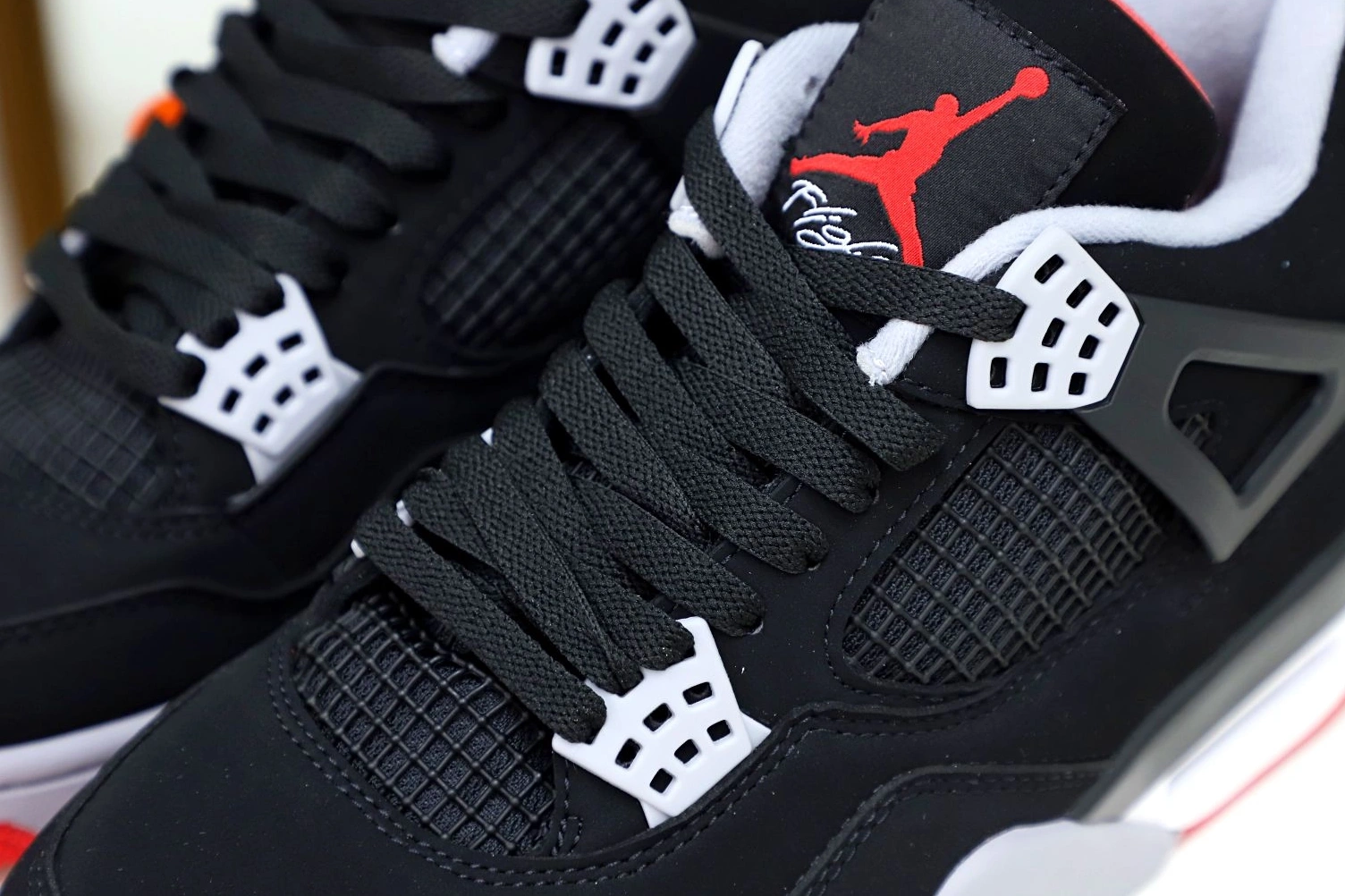 4 OG 'BRED' JORDAN RETRO 2019 AIR 0923